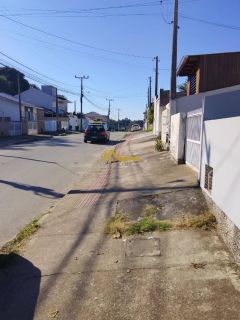 SOBRADO com passagem lateral - OFERTA