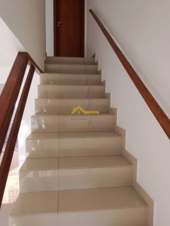 SOBRADO com passagem lateral - OFERTA