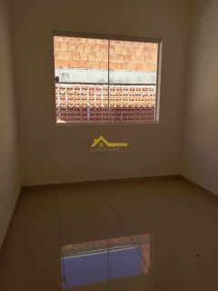 SOBRADO com passagem lateral - OFERTA