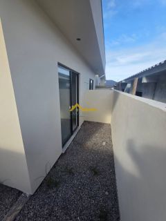 Casa 02 Dormitórios Á Venda Em Forquilhas Lisboa |||