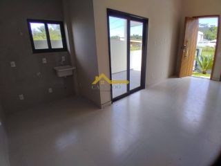 Casa 02 domitórios com suíte com amplo terreno.