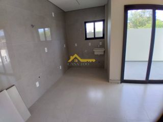 Casa 02 domitórios com suíte com amplo terreno.