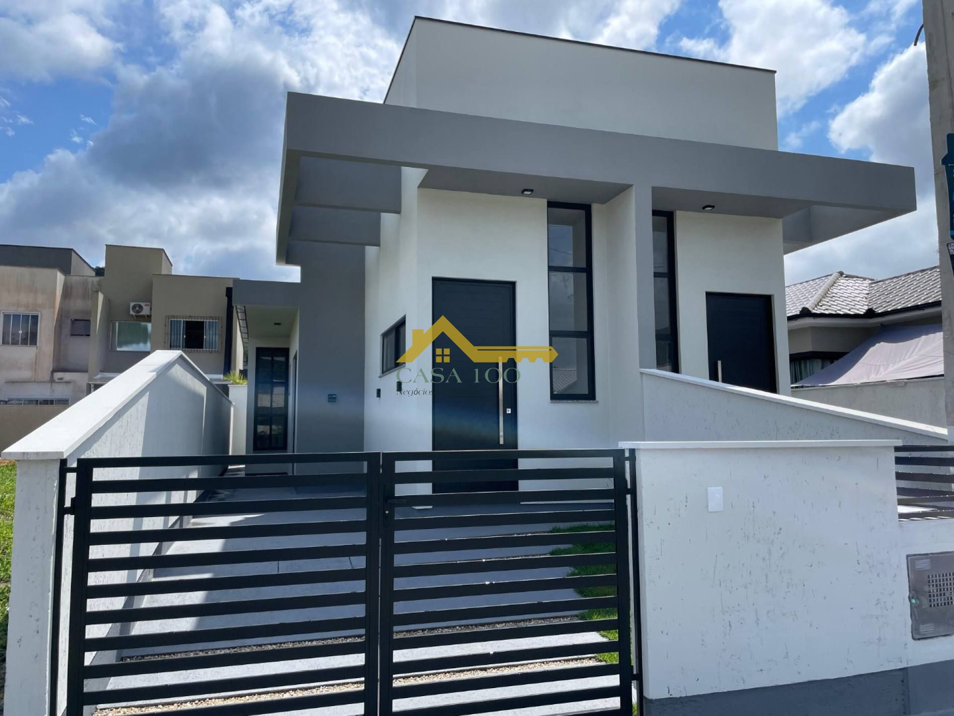 Casa 02 Dormitórios Á Venda Em Forquilhas Lisboa |||