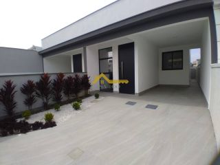 A casa com melhor acabamento que você vai visitar - Forquilhas - SJ