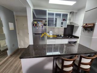 Apartamento em condomínio clube. 3 quartos 2 vagas de garagem 1 hobby box