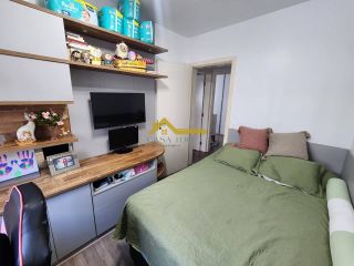 Apartamento em condomínio clube. 3 quartos 2 vagas de garagem 1 hobby box