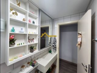 Apartamento em condomínio clube. 3 quartos 2 vagas de garagem 1 hobby box