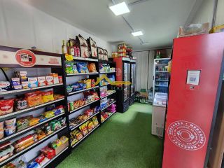 Apartamento em condomínio clube. 3 quartos 2 vagas de garagem 1 hobby box