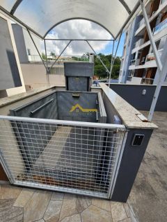 Apartamento em condomínio clube. 3 quartos 2 vagas de garagem 1 hobby box