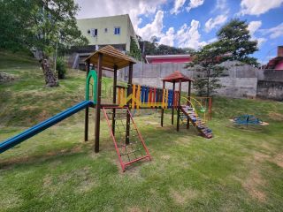 Apartamento em condomínio clube. 3 quartos 2 vagas de garagem 1 hobby box