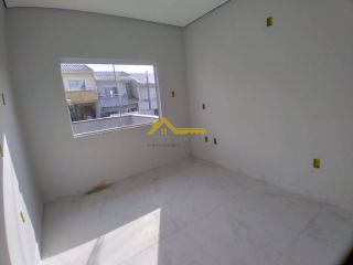 Casa 03 Dormitórios 01 Suite - Á venda