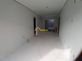 Casa 03 Dormitórios 01 Suite - Á venda