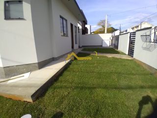 Casa 03 Dormitórios 01 Suite - Á venda