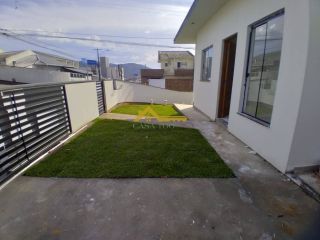 Casa 03 Dormitórios 01 Suite - Á venda