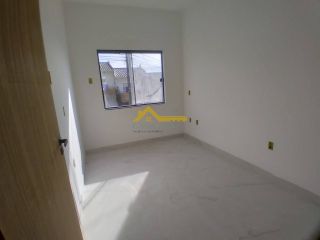 Casa 03 Dormitórios 01 Suite - Á venda