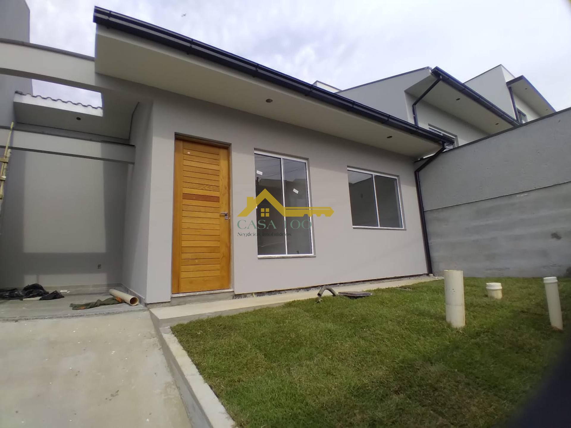 Casa 03 Dormitórios com 1 suíte -