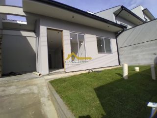 Casa 03 Dormitórios com 1 suíte -