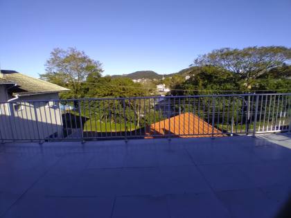 Casa com 2 pavimento á venda em Potècas sc
