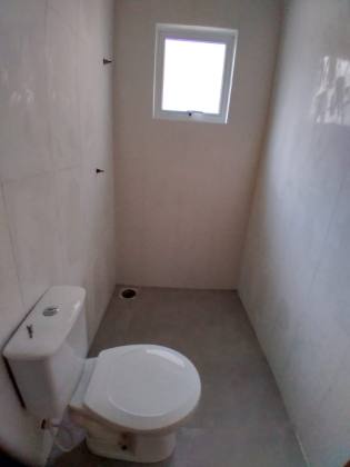 Casa 02 Dormitórios o1 suite  Á Venda Em Forquilhas