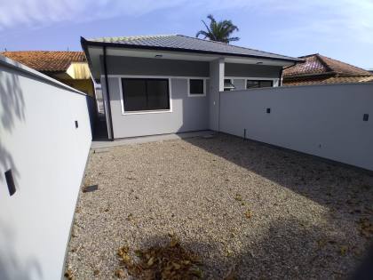 Casa 02 Dormitórios o1 suite  Á Venda Em Forquilhas