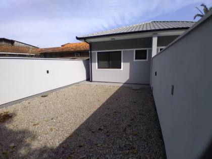 Casa 02 Dormitórios o1 suite  Á Venda Em Forquilhas