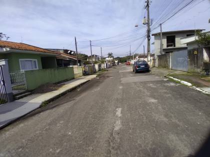 Casa 02 Dormitórios o1 suite  Á Venda Em Forquilhas