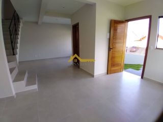 Sobrado 03 Dormitórios 01 suite - À Venda no loteamento Alto de Potecas