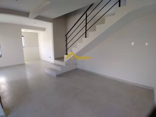 Sobrado 03 Dormitórios 01 suite - À Venda no loteamento Alto de Potecas