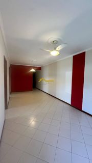 Apartamento 3 dorm. com suíte, vaga livre e piscina.