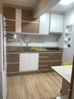Apto semimobiliado, andar alto em Campinas - São José