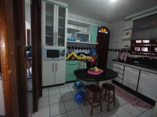 Casa Para Vender com 6 quartos, 1 suíte - bairro Ponte de Imaruim em Palhoça