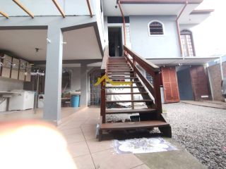 Casa Para Vender com 6 quartos, 1 suíte - bairro Ponte de Imaruim em Palhoça