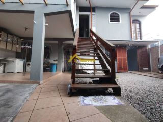 Casa Para Vender com 6 quartos, 1 suíte - bairro Ponte de Imaruim em Palhoça