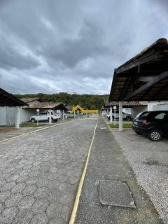 Casa a venda em condomínio fechado - São José