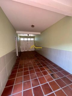 Casa Frente Mar na Praia de Fora | Vista Permanente e Espaço para Barco
