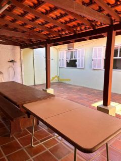Casa Frente Mar na Praia de Fora | Vista Permanente e Espaço para Barco