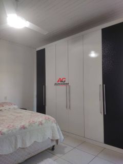 Duas casas em ótimo terreno na Fazenda Santo Antônio