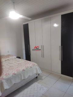 Duas casas em ótimo terreno na Fazenda Santo Antônio