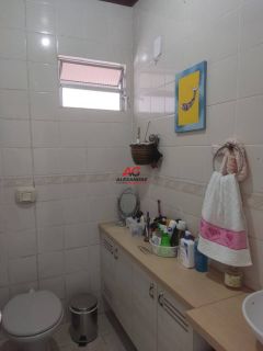 Duas casas em ótimo terreno na Fazenda Santo Antônio