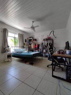 Duas casas em ótimo terreno na Fazenda Santo Antônio