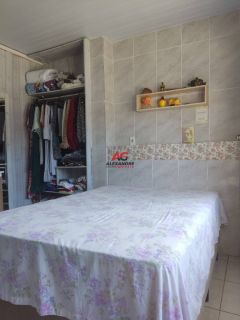Duas casas em ótimo terreno na Fazenda Santo Antônio