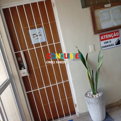 Apartamento em Candeias Conj Res Jardim Karina