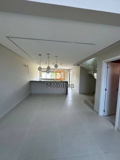 Sobrado no Bairro Flodoaldo Pontes Pinto com 133m²