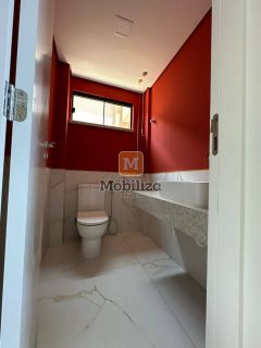 Sobrado no Bairro Flodoaldo Pontes Pinto com 133m²