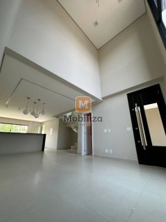 Sobrado no Bairro Flodoaldo Pontes Pinto com 133m²