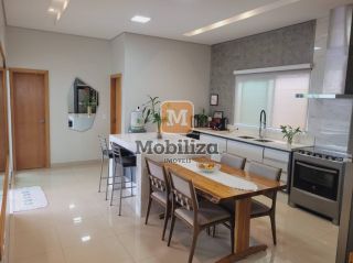 Casa com 3 suítes no Condomínio Verana