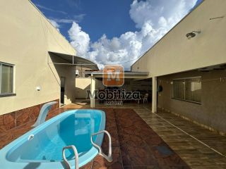 Casa com edícula no Condomínio Nova Canaã