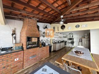 Casa com edícula no Condomínio Nova Canaã