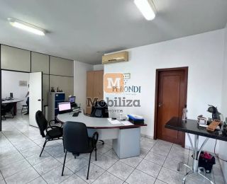 Ponto Comercial com 6 salas à venda, 200m² - Centro