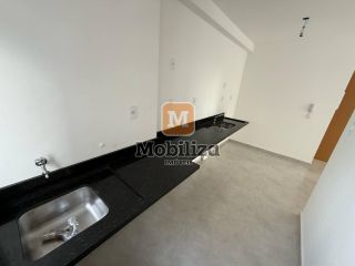 Apartamento com 3 quartos - Condomínio Vilaggio Giardinni - 70m²